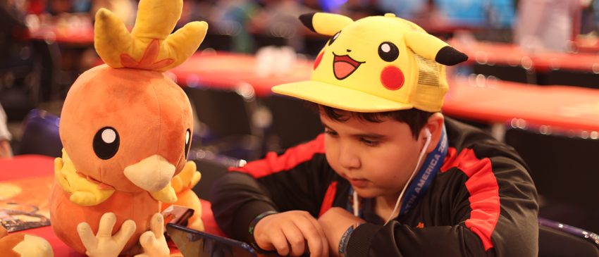 CARD GAME | Brasileiro conquista o Primeiro Campeonato Internacional de Pokémon TCG!