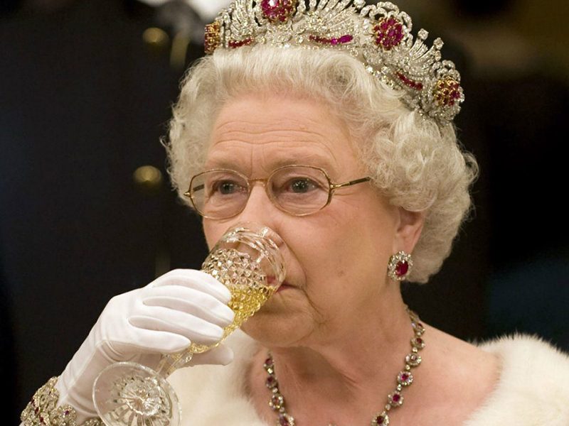 INGLATERRA | Saiba mais sobre a Família Real mais famosa do mundo! (CDC)