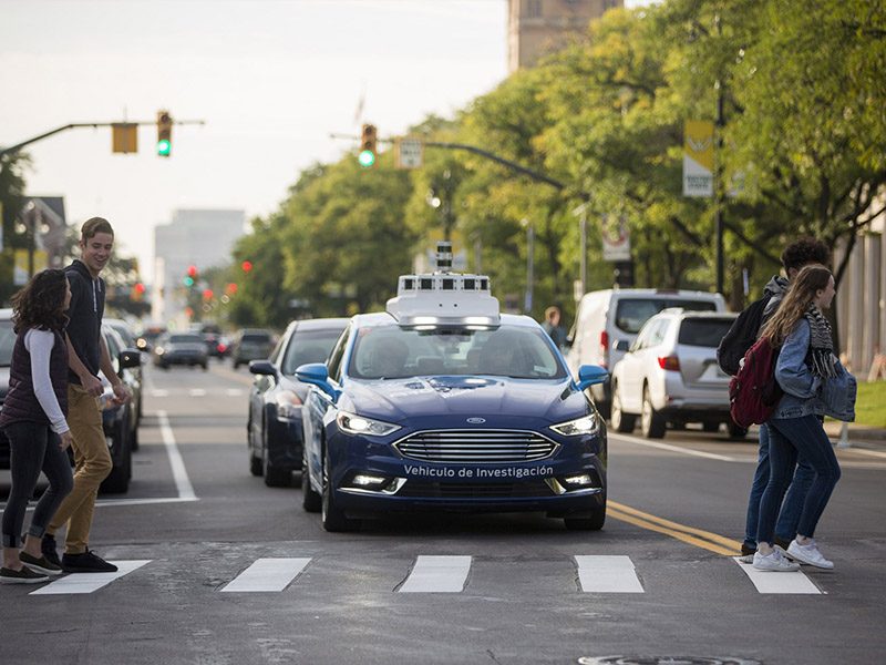 FORD | Empresa realiza mais testes com sinais de carros autônomos!
