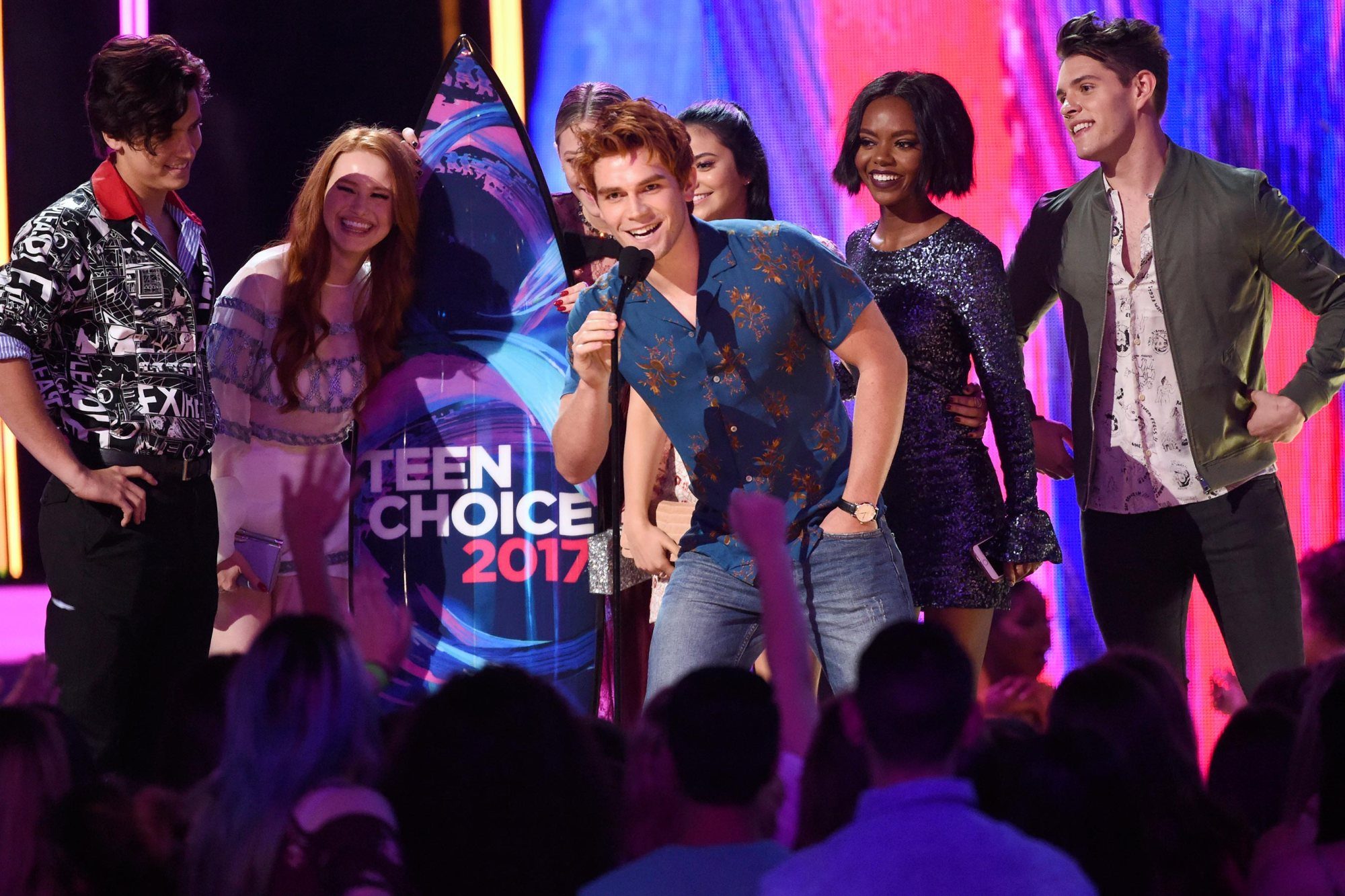 TEEN CHOICE AWARDS | Warner Channel transmite premiação neste domingo!