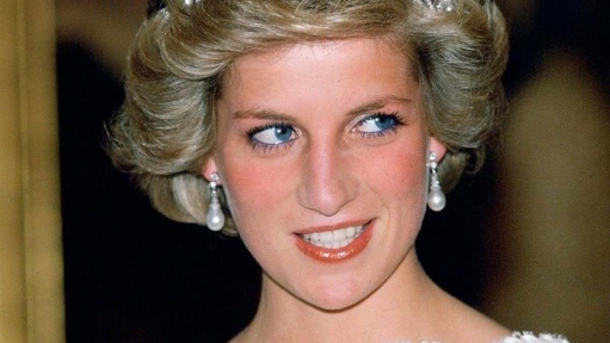A história da Princesa Diana, personagem de Kristen Stewart