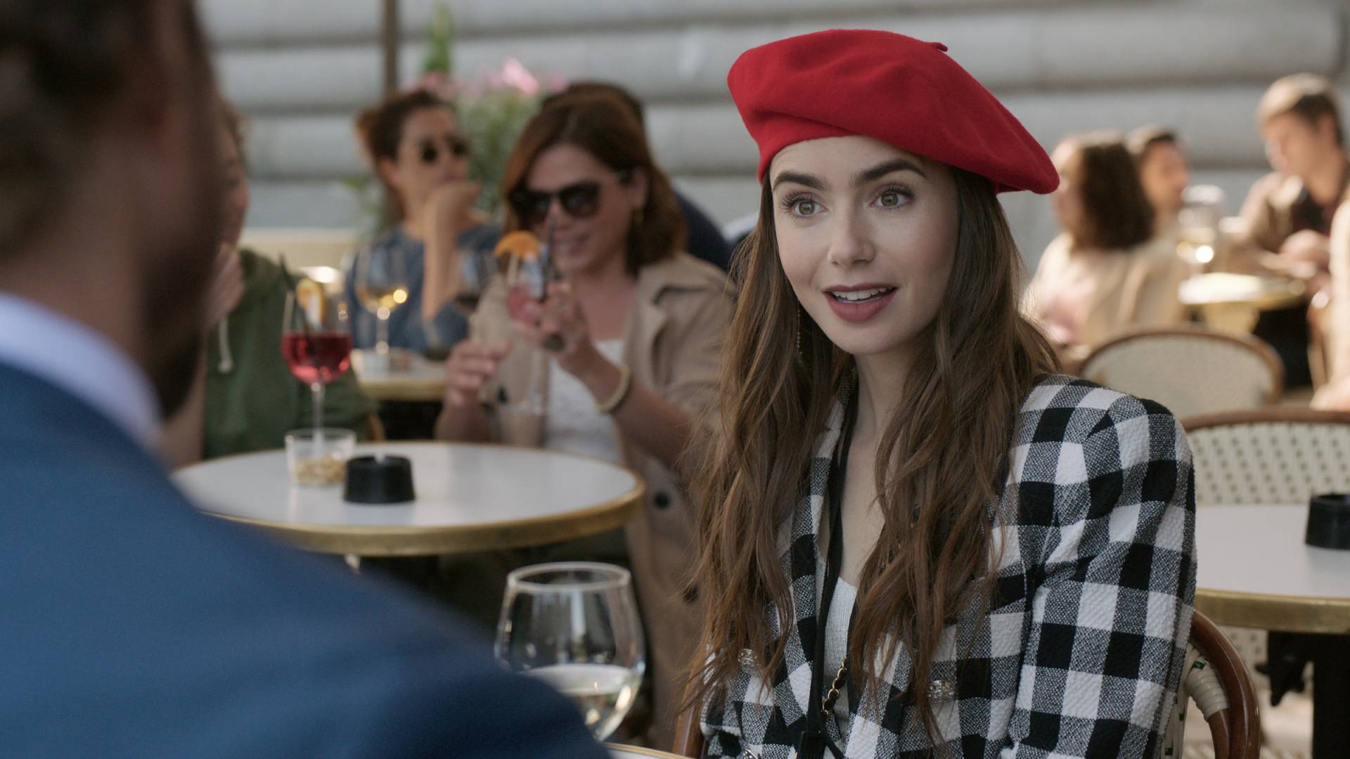 Netflix divulga o trailer de ‘Emily in Paris’