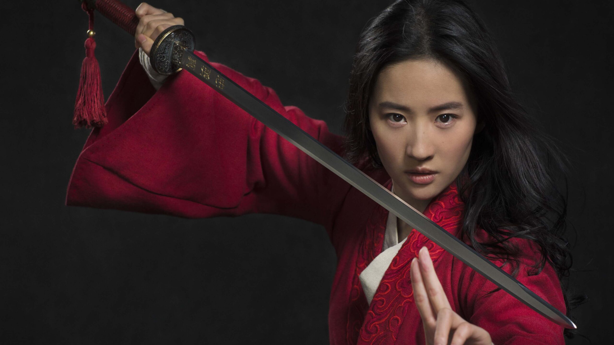 Mulan homenageia o clássico, mas cria sua própria (e incrível) história
