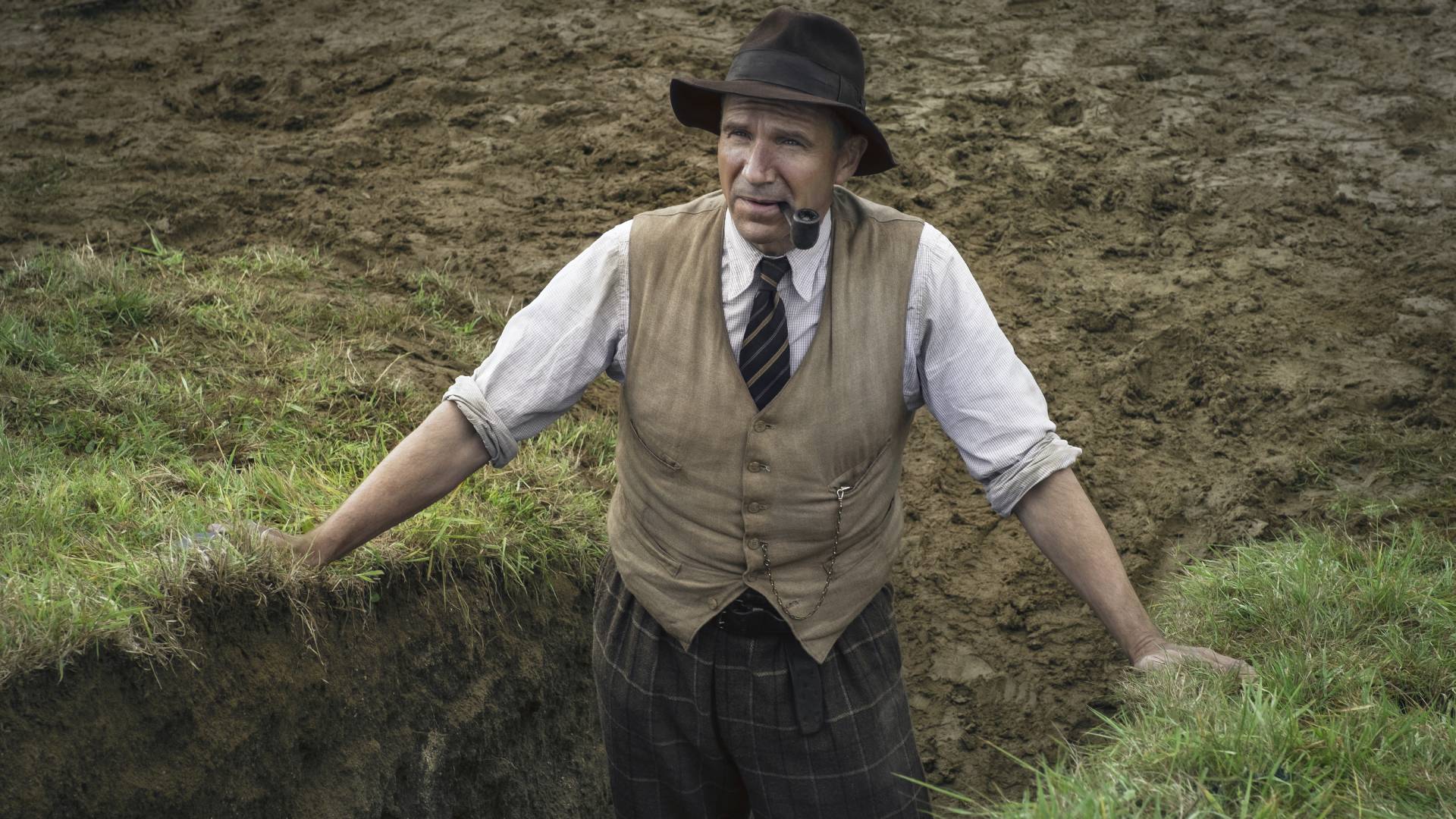 Drama com Ralph Fiennes, ‘A Escavação’ ganha trailer