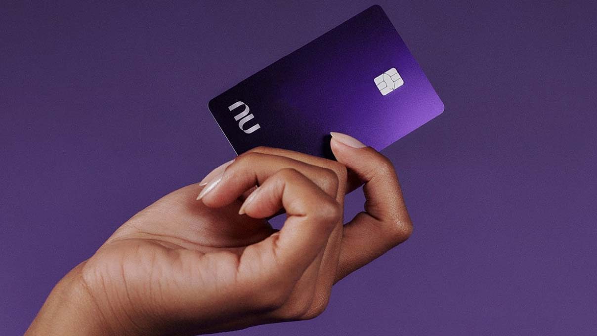 Nubank anuncia o lançamento de um cartão Ultravioleta